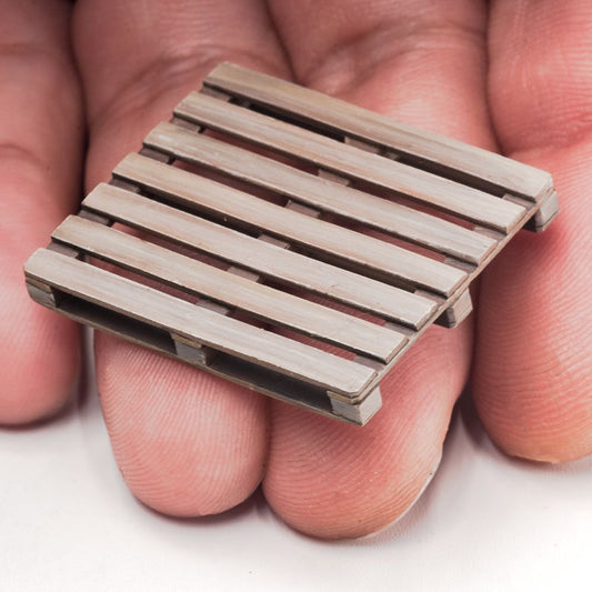 Pallets, size M (1/35)