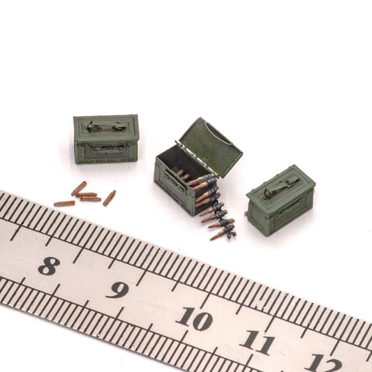Ammunition and packaging for the Browning M2 50 cal machine gun (1/35)