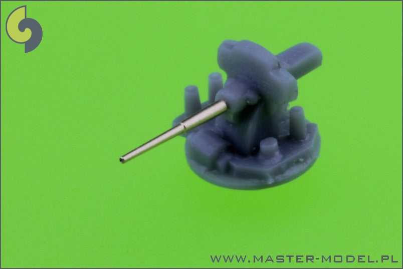British 4.7in/40 (12 cm) QF Mark VIII (16pcs)
